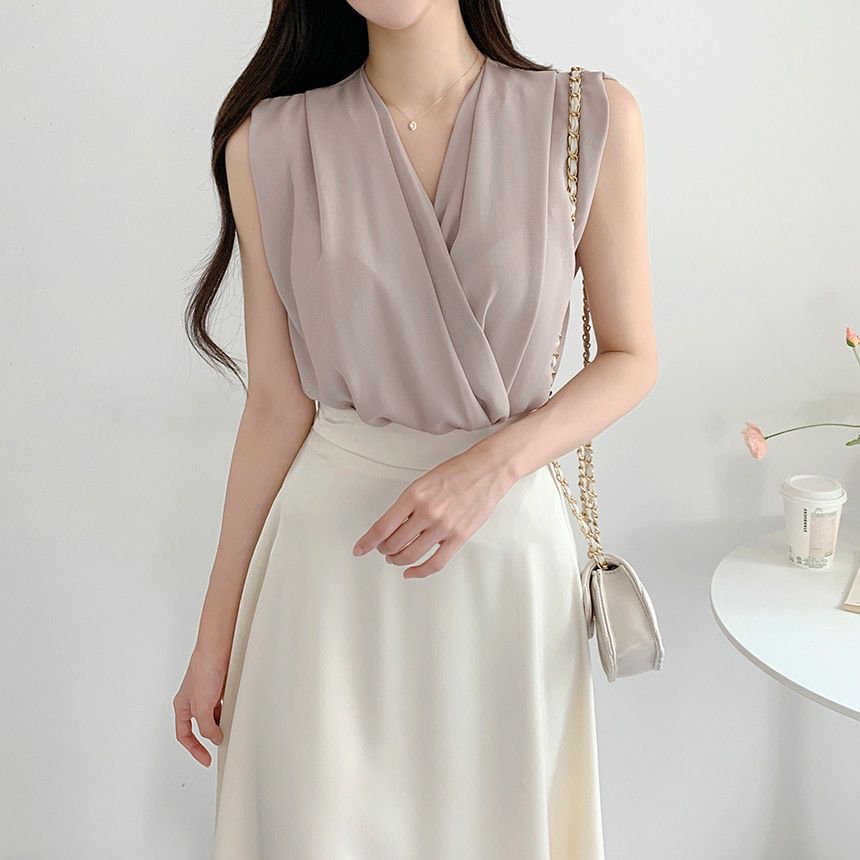 Eileen V-Neck Crossover Top