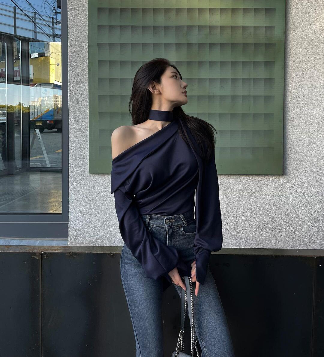 Amanda Off-The-Shoulder Strap Top