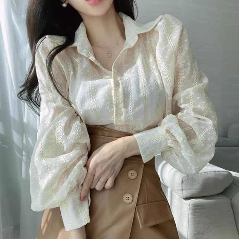 Beatrice Lace Puff Sleeve Top