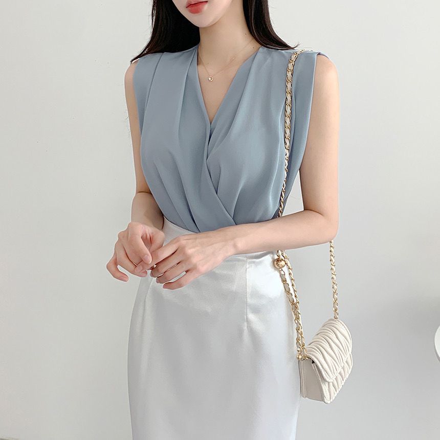Eileen V-Neck Crossover Top